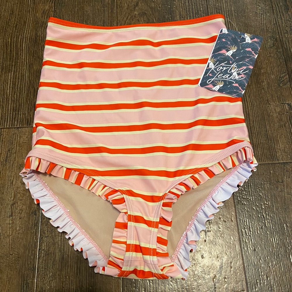 Kj 12/13 ruffle around bottoms nwt